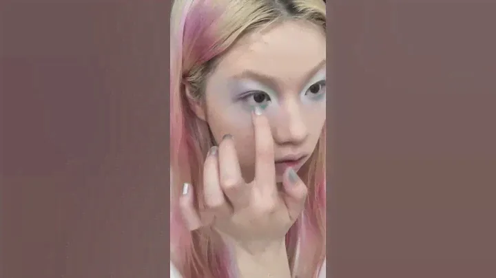 Master a cosmic look with the Rick and Morty x SHEGLAM Collection in this makeup tutorial! 🌌💄