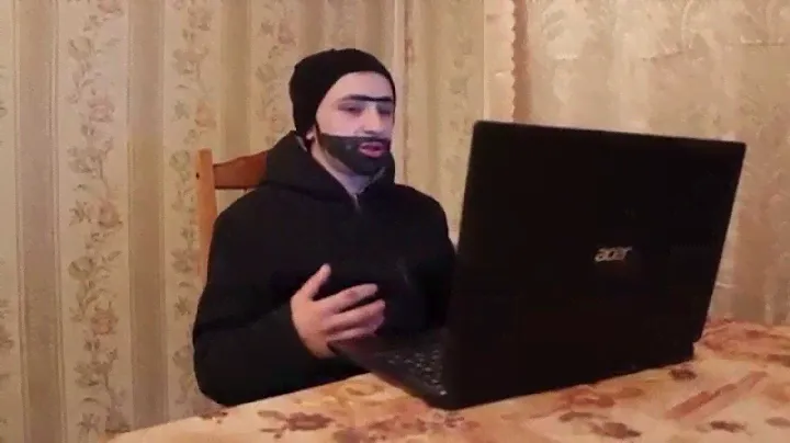 Борода и сросшиеся брови - новый ТРЕНД 2014. Трансвиститы диктуют моду.